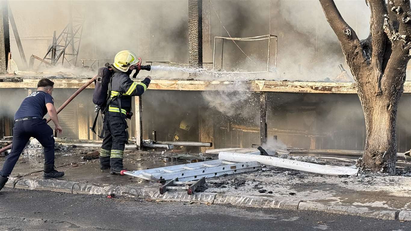 Bodrum'da alev topuna dönen depo 15 dakikada kül oldu haberi